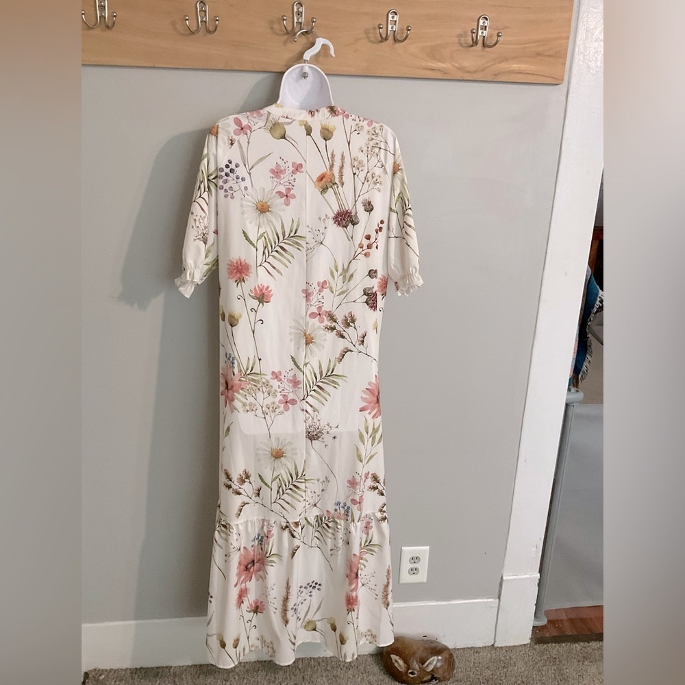 Unbranded “Cottagecore” floral maxi dress. Size large - Picture 3 of 8